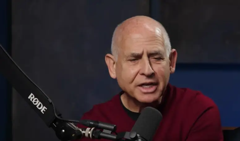 Dr Amen said there is a way it could be fixed (YouTube/Doctor Mike)