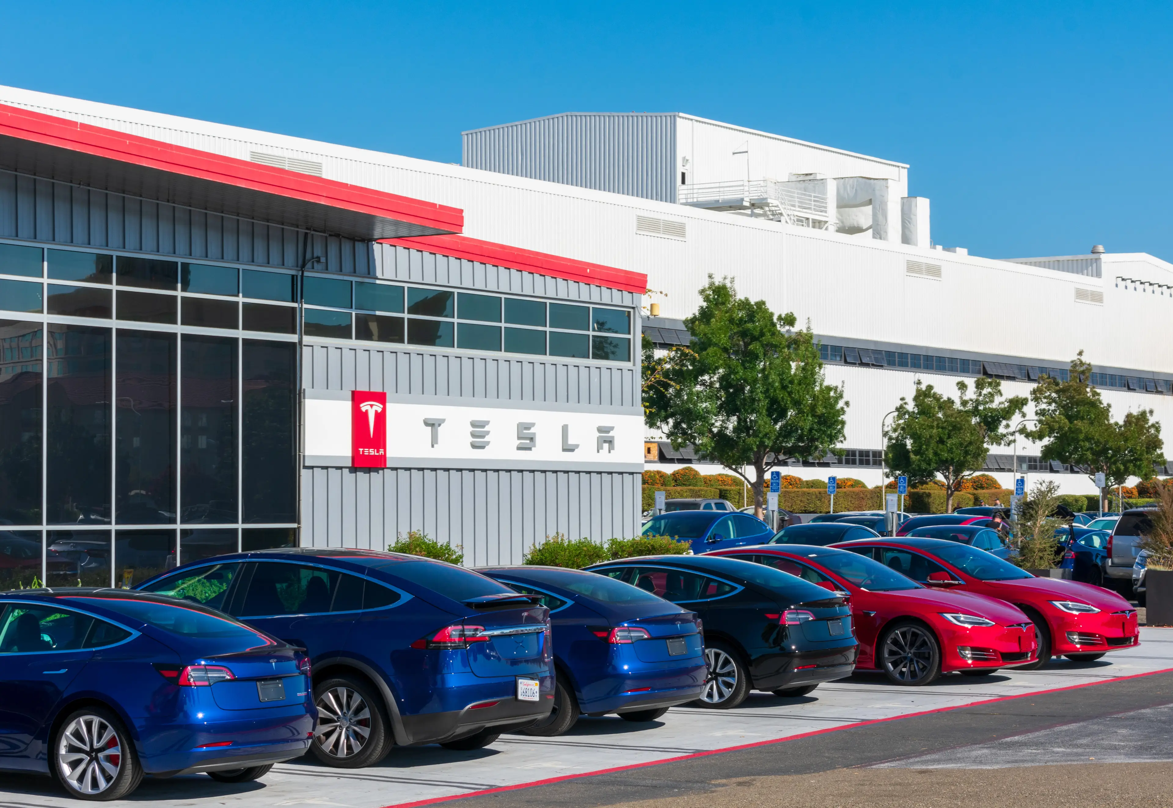 Tesla garage. (Alamy)