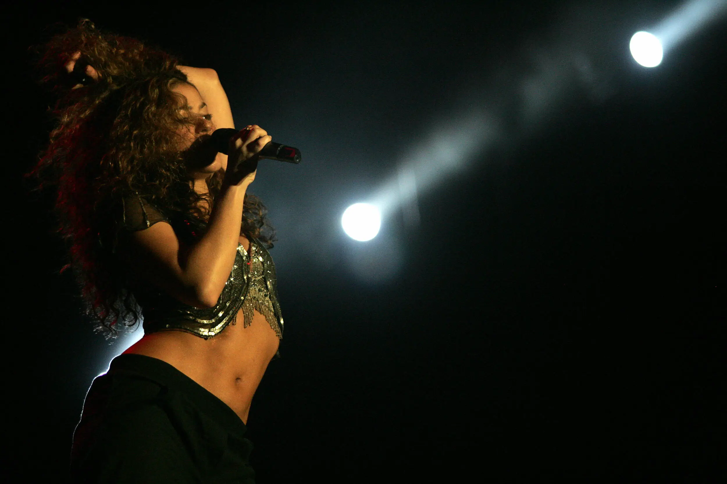 Shakira performing in Lima in 2006 (EITAN ABRAMOVICH/AFP via Getty Images) 