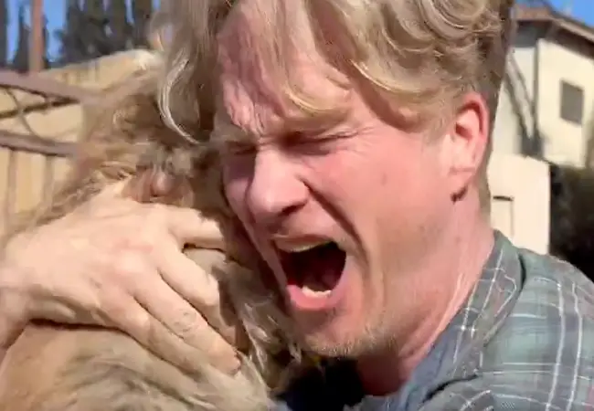 Casey Colvin tried to go back into the home to rescue his dogs (X/@LizKreutzNews)