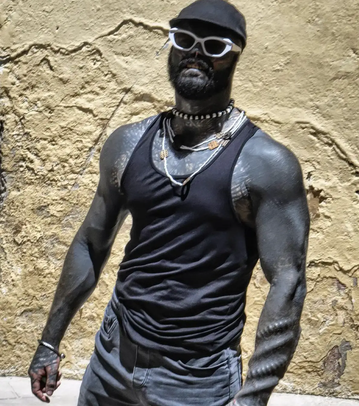 Anthony teased that he's now 75 percent done with his alien transformation (Instagram/@the_black_alien_project)