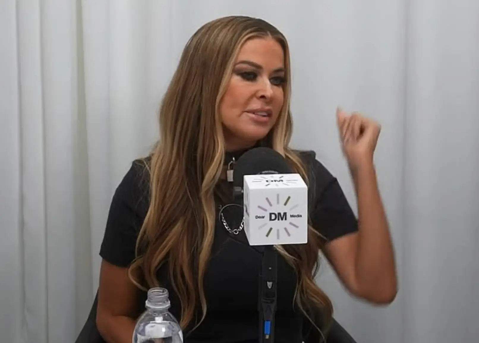 Fans have dubbed the interview a 'painful' watch (The Skinny Confidential via YouTube)