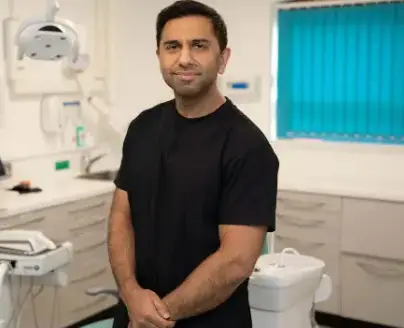 Dr Hamid has warned against this habit if you want to avoid staining your teeth (aesthetique.me.uk)