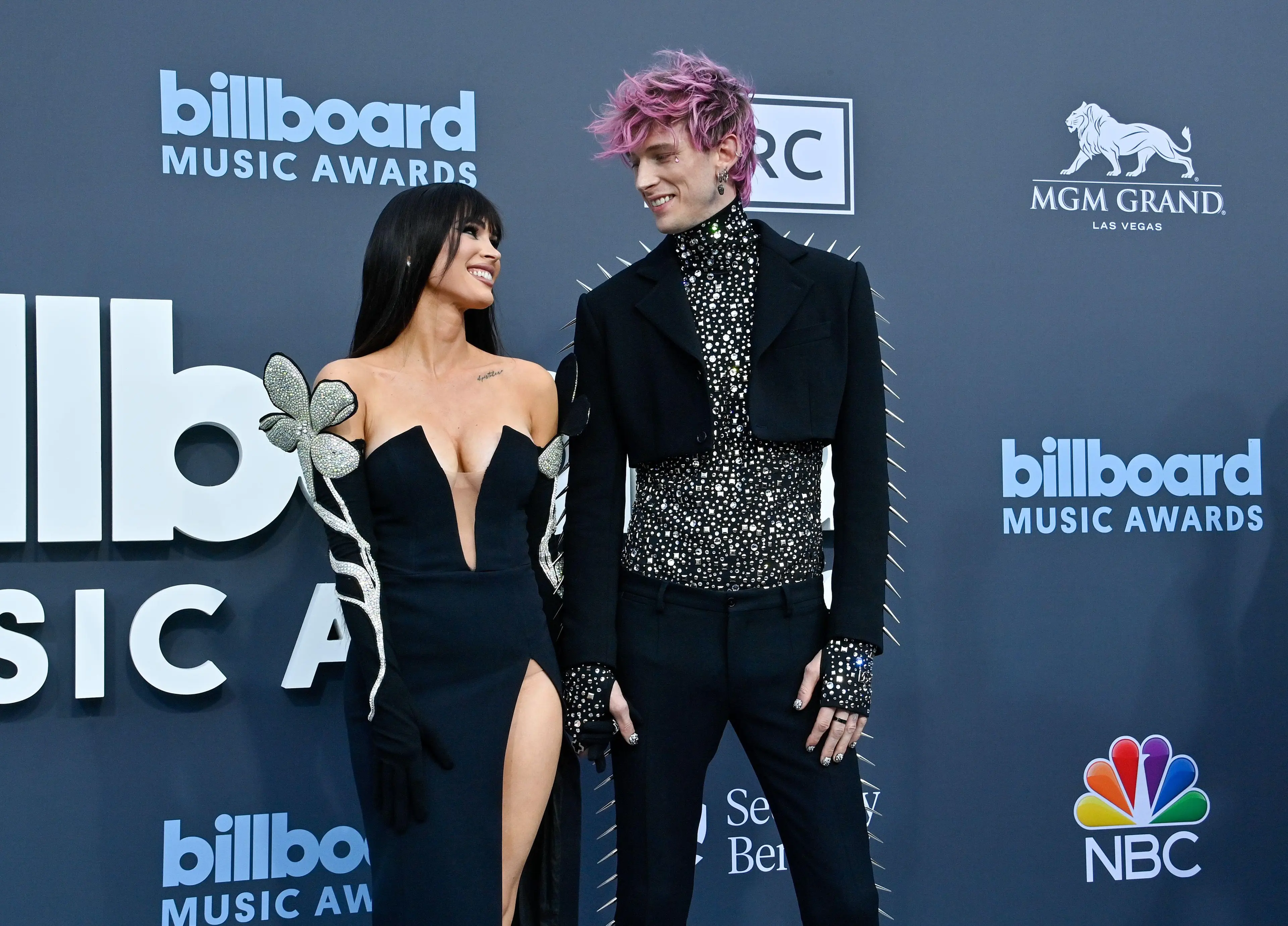 Fans reckon Megan Fox and Machine Gun Kelly have split up after Fox's recent Instagram activity.