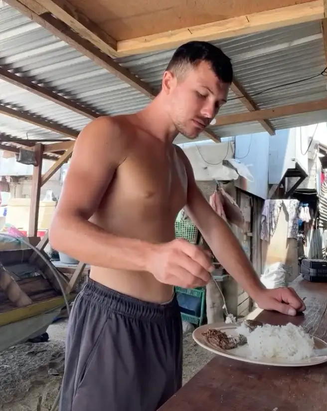 Sadly, the young American is presumed dead (@ElliotBeastman/YouTube)