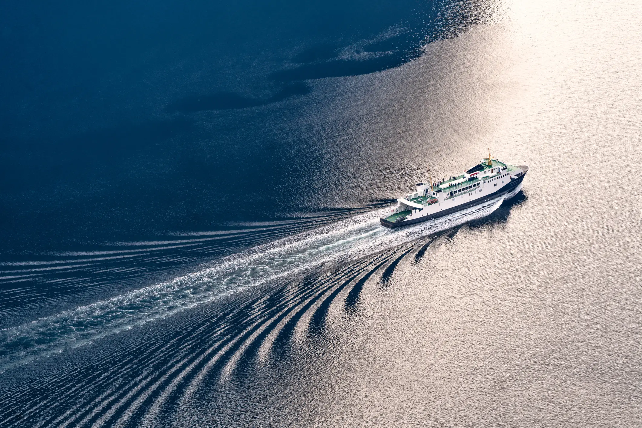 Necklaces on spicy cruises are more than just a fashion statement (Getty Stock Photo)