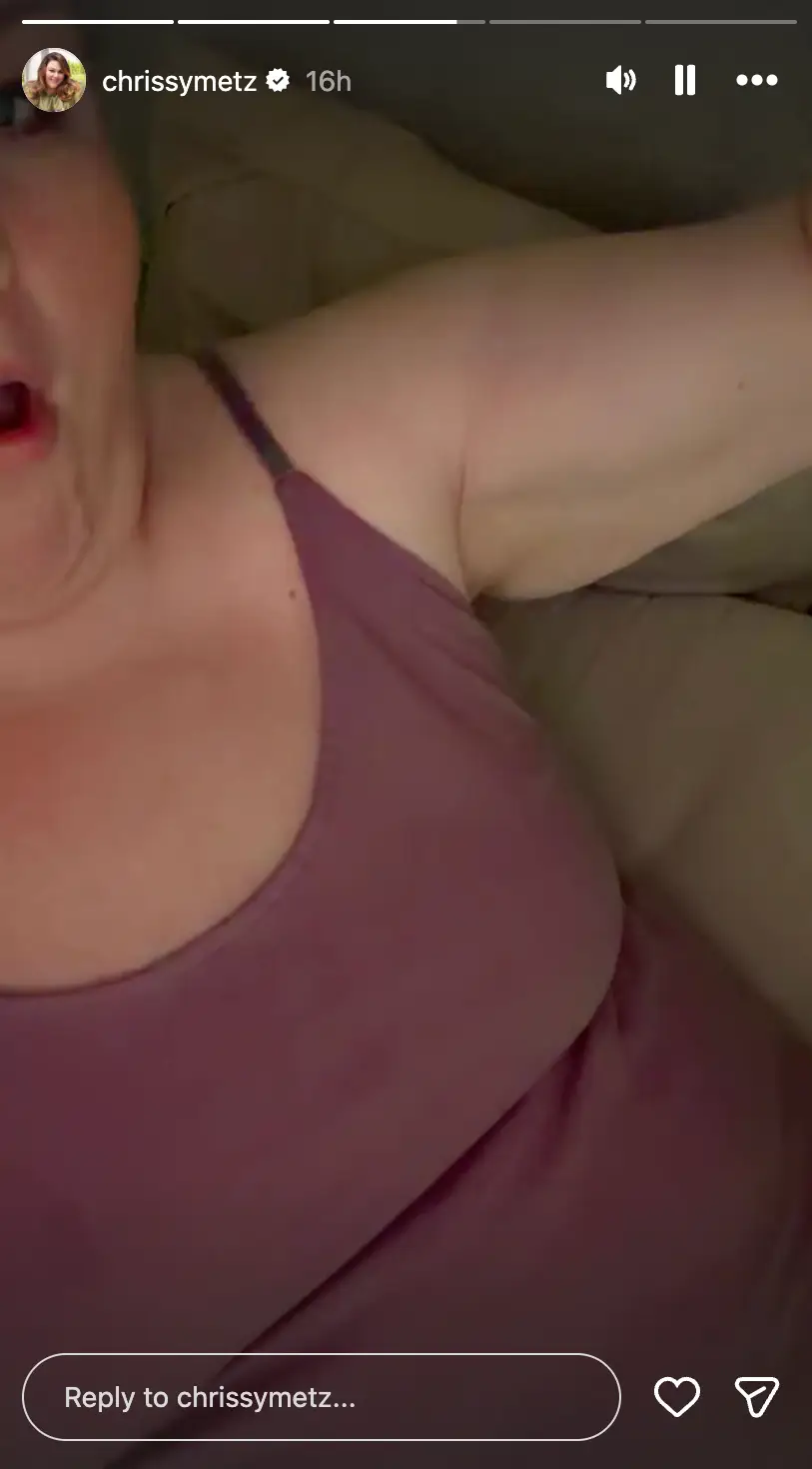 The actress gave her followers a 'progress report' (chrissymetz/Instagram)