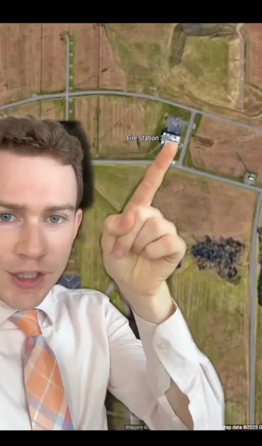 He explained the radar was likely affected by a tower (Twitter/@MatthewCappucci)