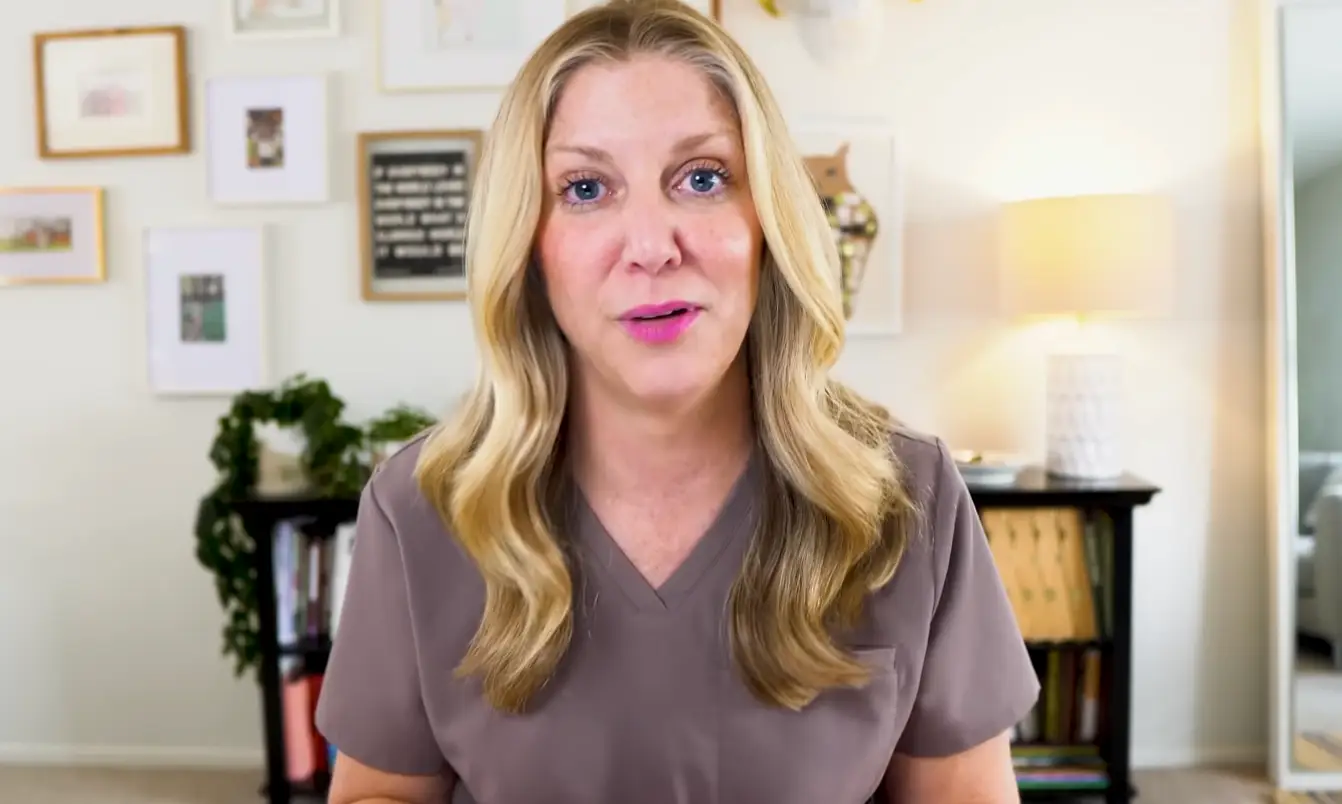 Hospice nurse Julie has shared everything she knows about dying (Hospice Nurse Julie/YouTube)