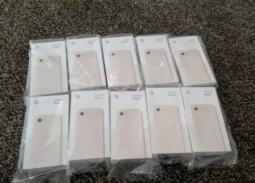 The Reddit user bizarrely received 10 brand new phones worth around $10,000. (Reddit/u/Cheetohz)