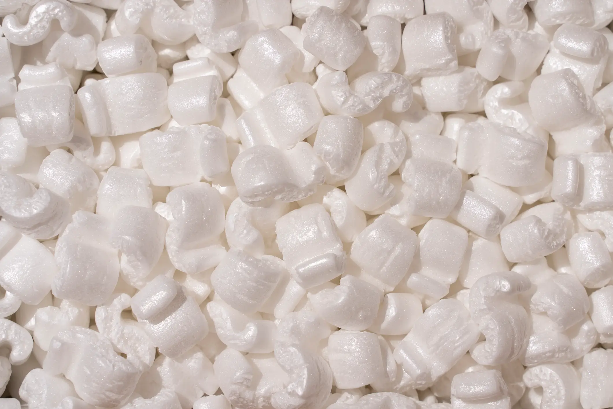 Packing peanuts quickly make a mess (Getty Stock Photo)