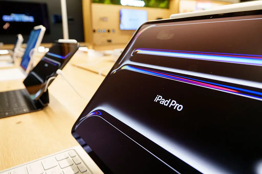 Hurry, Cyber Monday ends tonight (Kevin Carter/Getty Images)