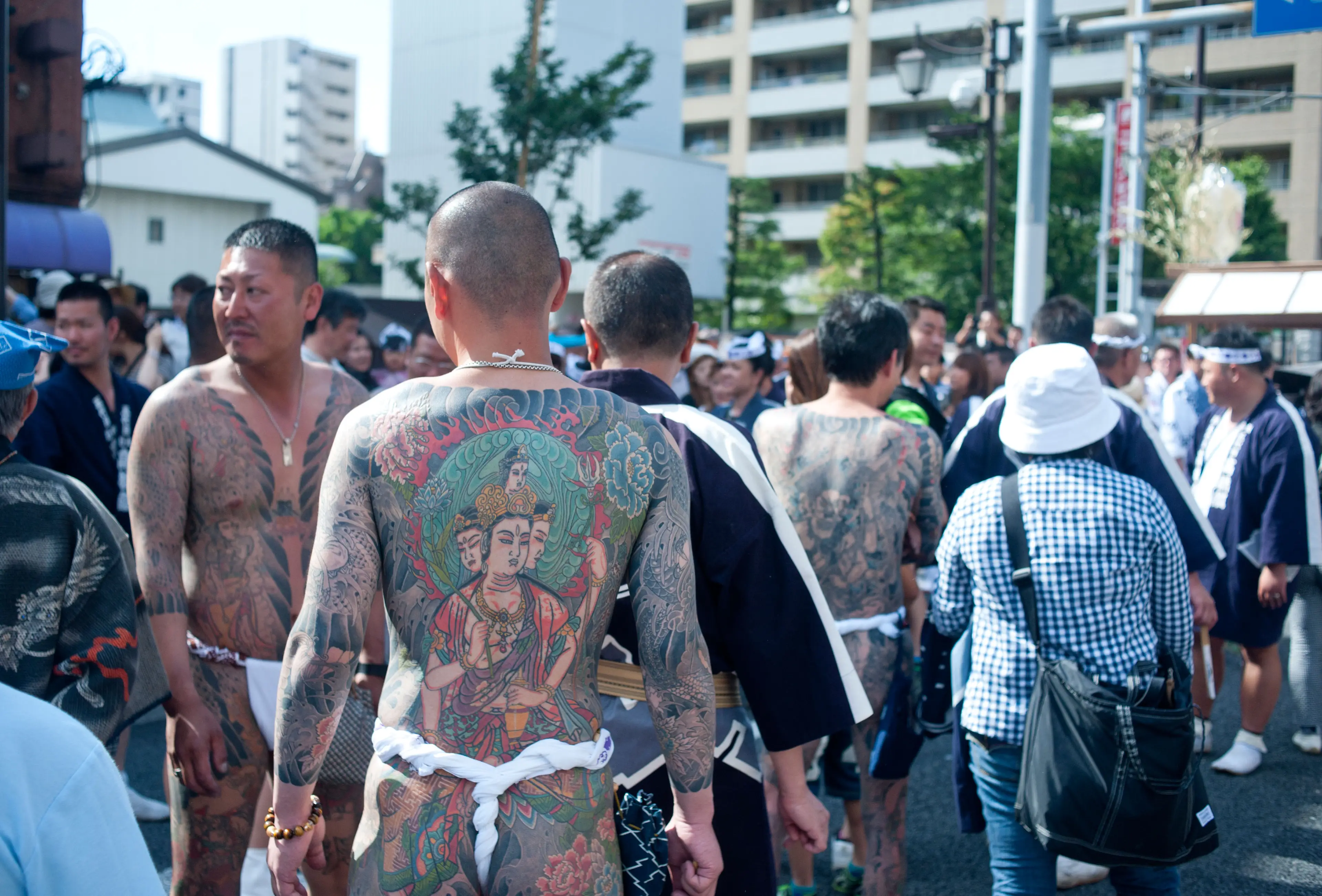 Yakuza members (Alamy)