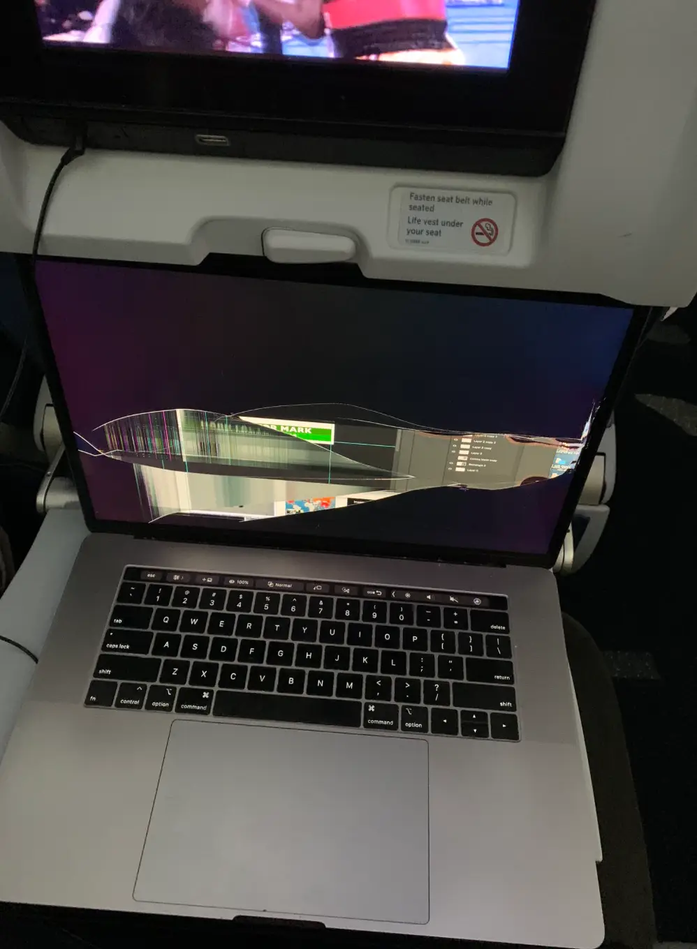 The laptop was destroyed (Twitter/HardFactorPat)