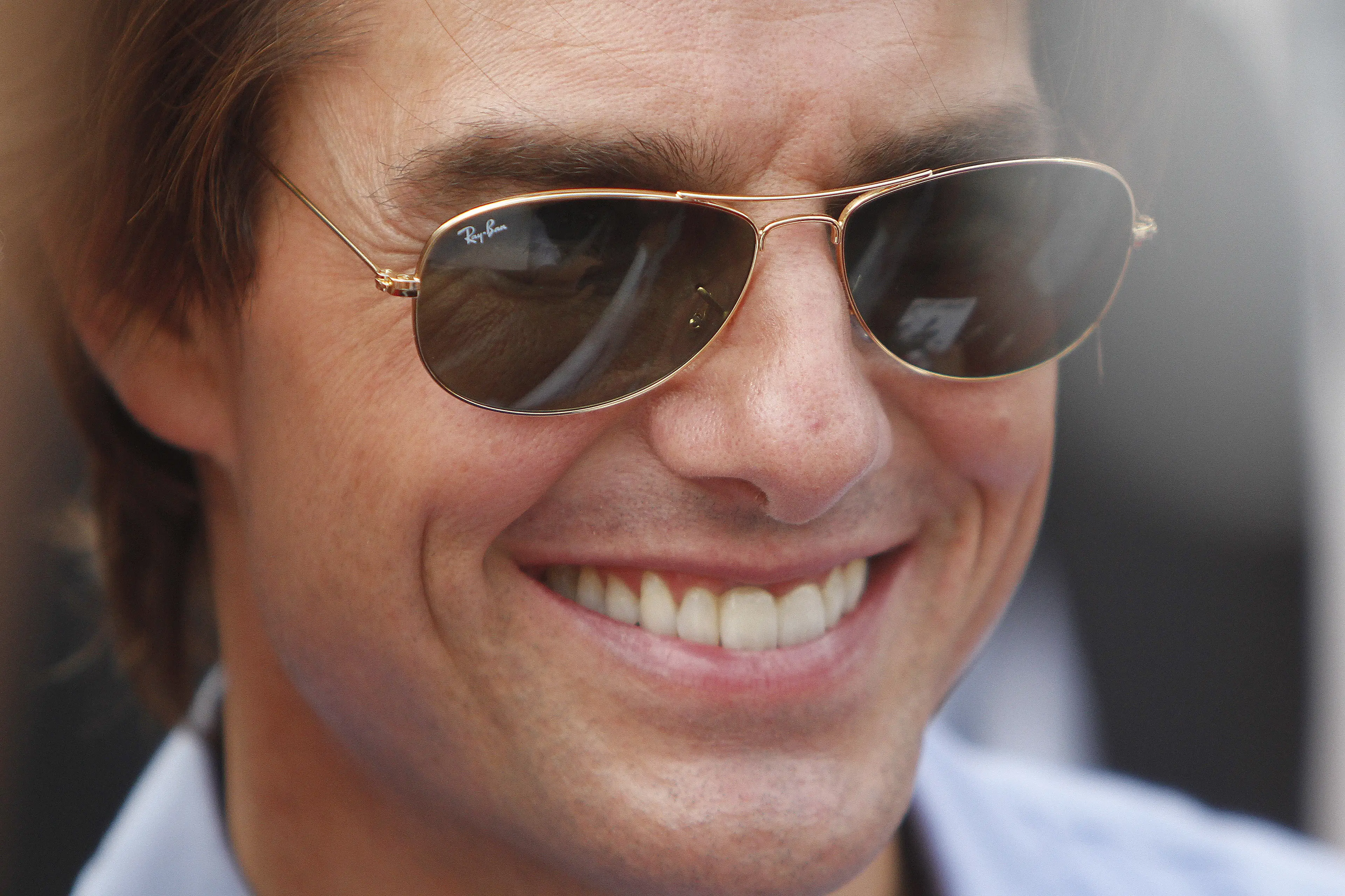 Cruise is a Ray-Ban's guy it seems.