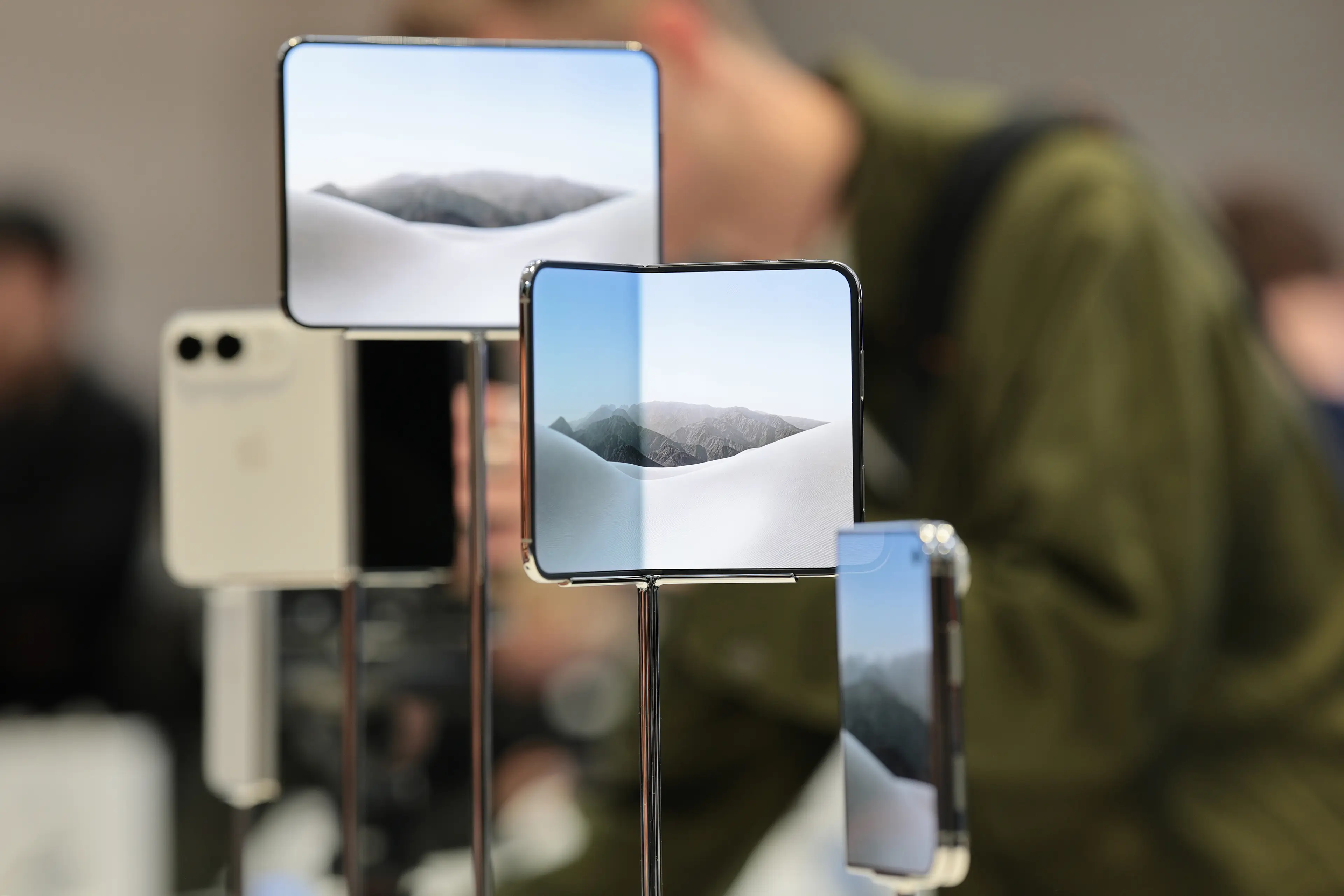 Those with damaged devices have been urged to contact AppleCare for a replacement (Michael M. Santiago/Getty Images)