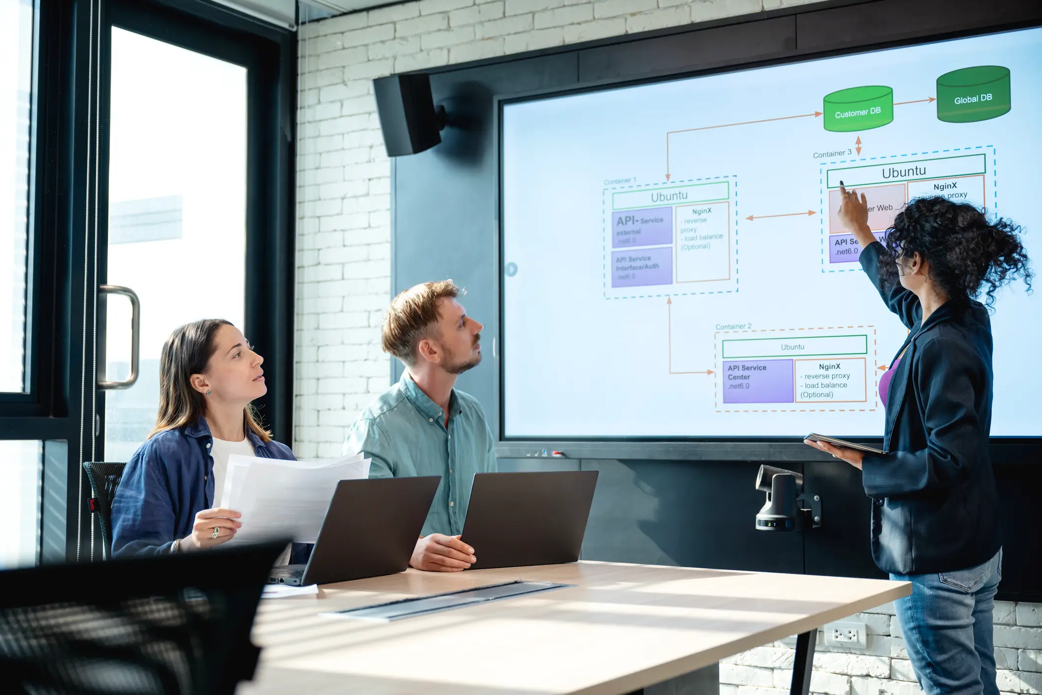 Bezos believes memos are better than PowerPoints (Getty Stock Photos)