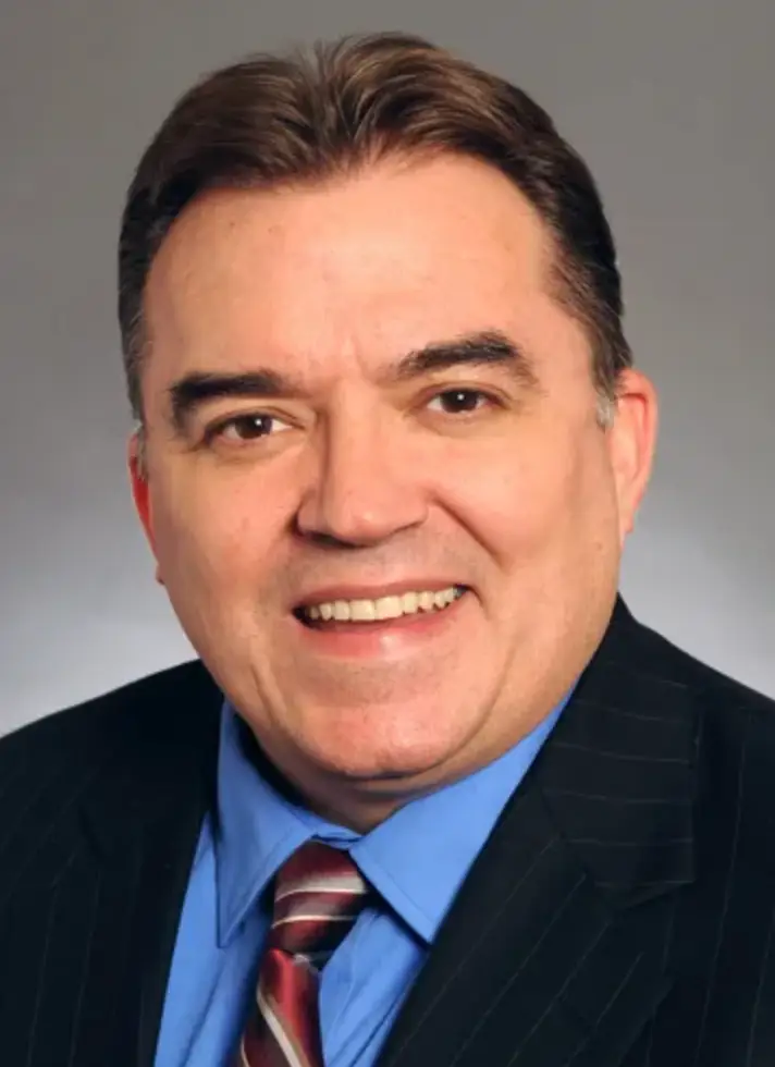 Sen. John Hoffman and his wife Yvette thank their daughter, Hope, for saving lives (Minnesota House of Representatives photographer's office/Minnesota State Senate)