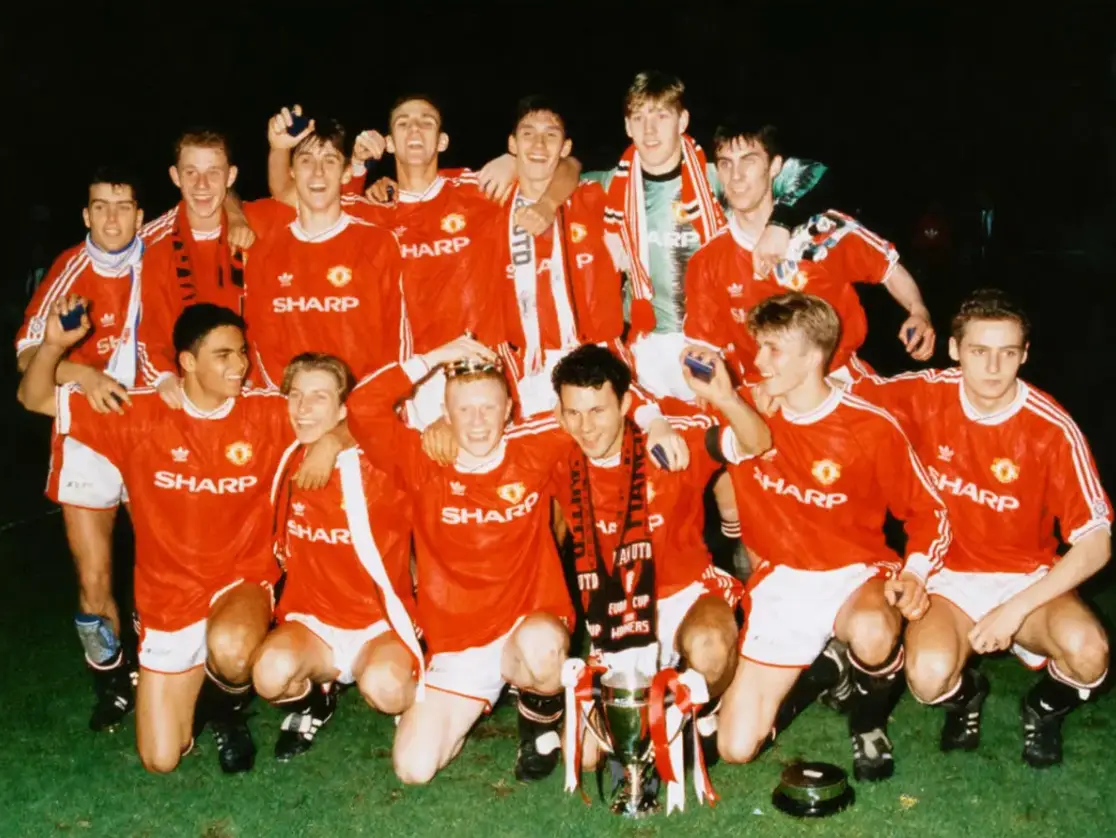 John O'Kane (front row, first left) pictured with former teammate David Beckham (front row, second-from-right)