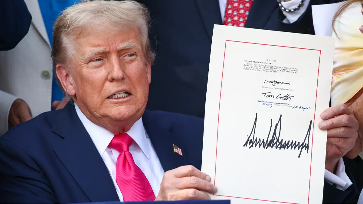 Experts break down ‘blatant’ lies in email sent after Trump signed ‘big beautiful bill’ into law