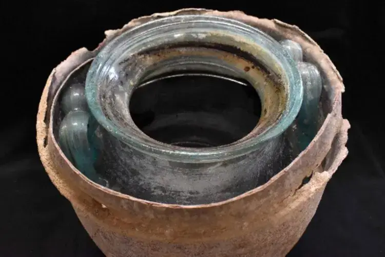 The world's oldest wine was discovered in an urn. (JUAN MANUEL ROMAN/ JOURNAL OF ARCHAEOLOGICAL SCIENCE)