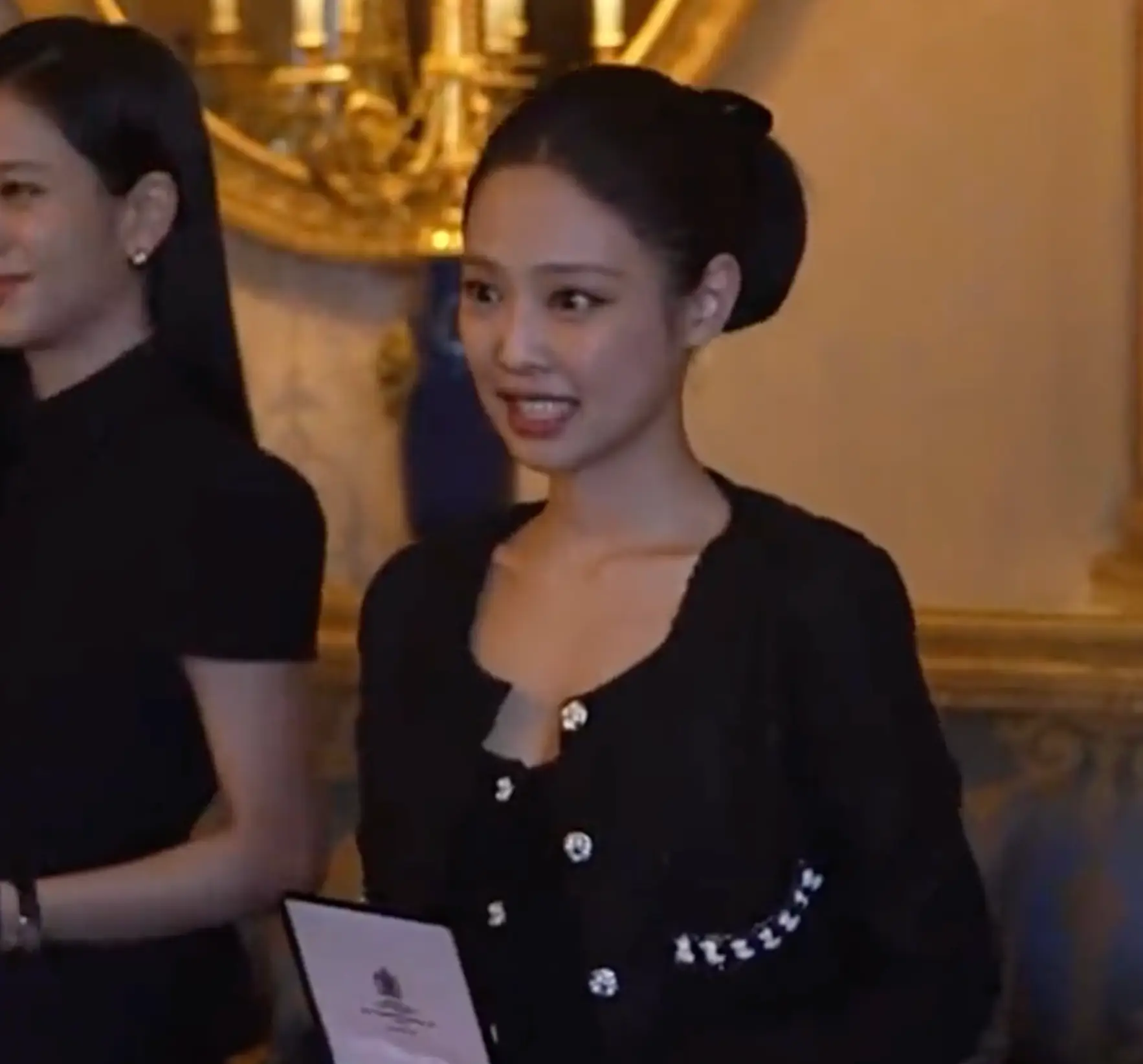 The singer certainly had a few awkward reactions.