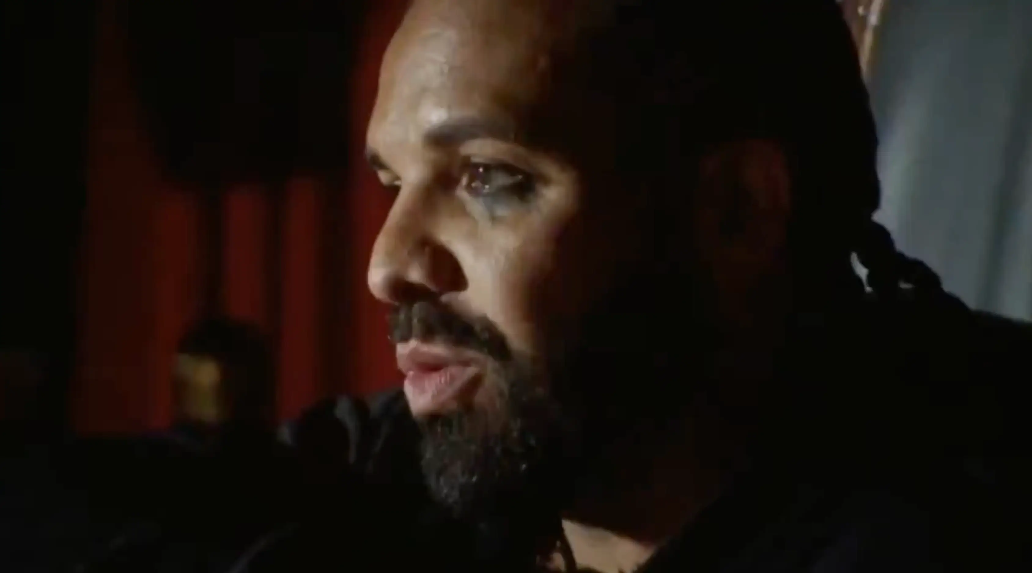 Drake was seen with a completely new look (Drake/YouTube)