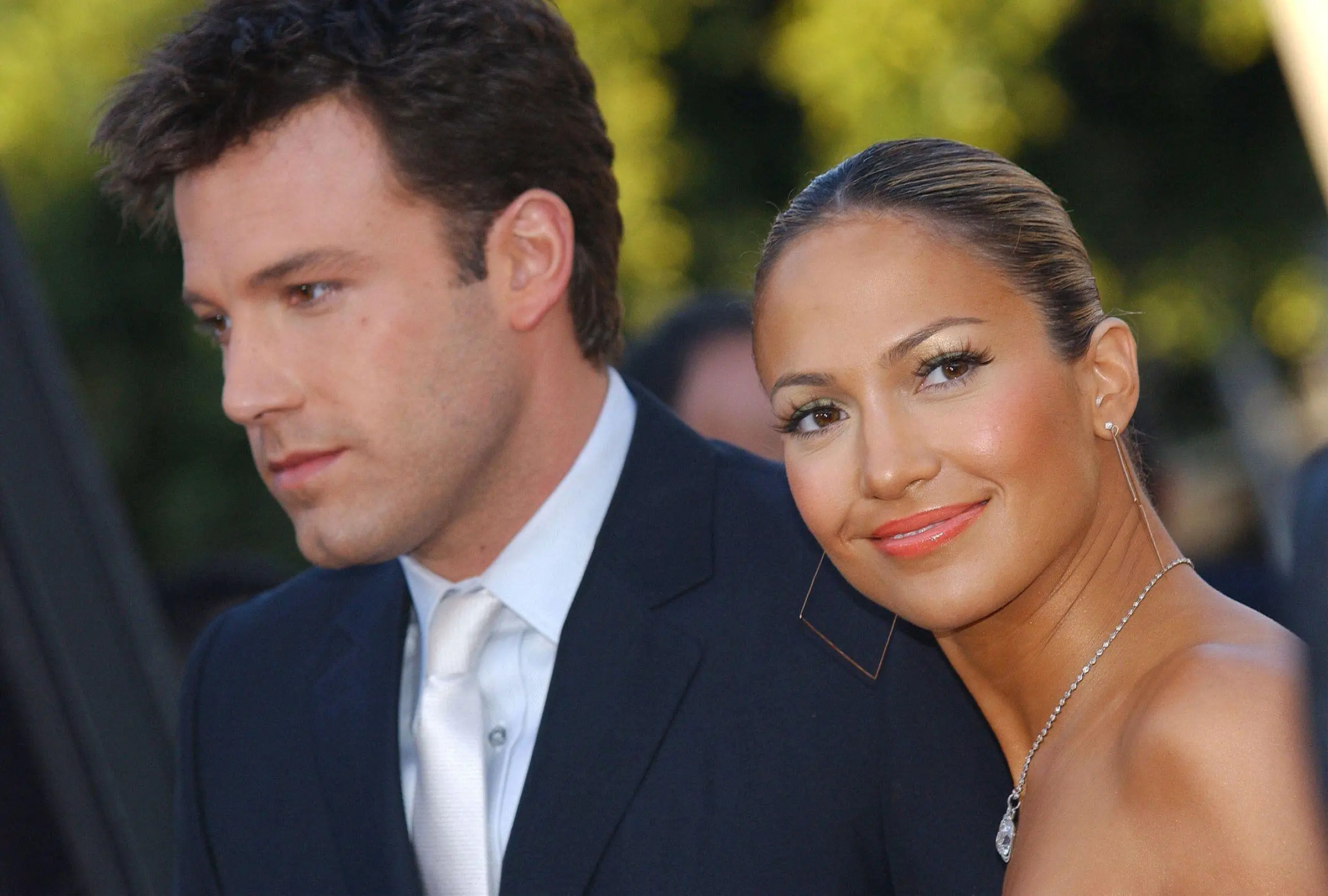 Jennifer Lopez and Ben Affleck at the premiere of Daredevil.