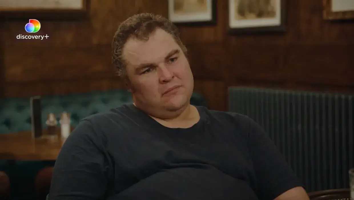 Shaun lives in Botley, Hampshire.