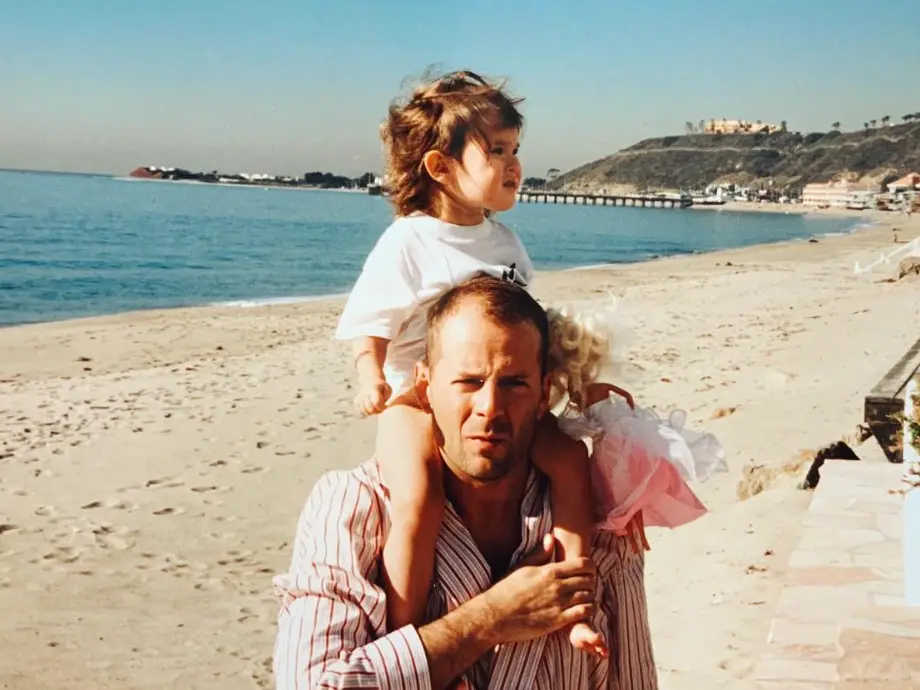 Rumer also shared images of her and her dad over the years (Rumer Willis)
