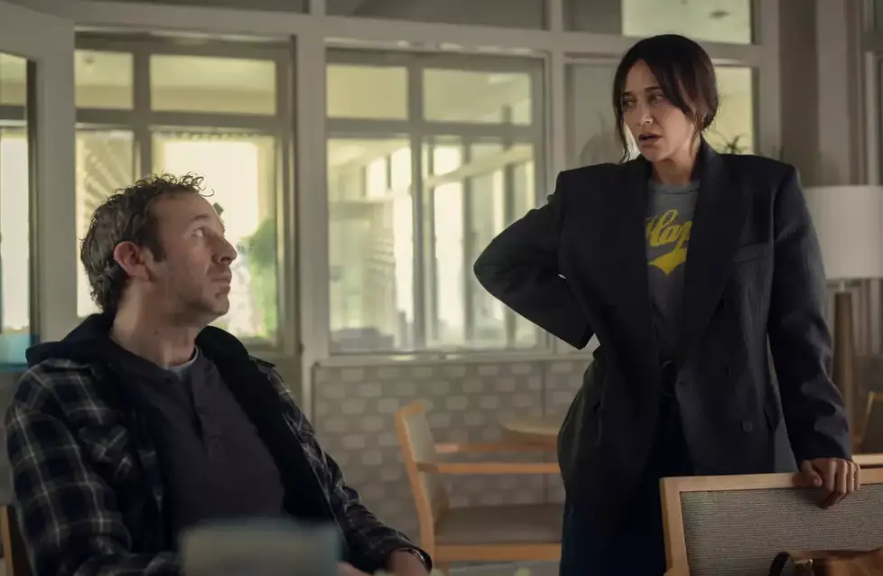 Mike and Amanda struggle to pay for the fees (Netflix)