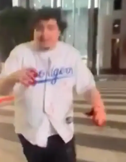 The Dodgers fan was injured (X/Lakeshow_323)