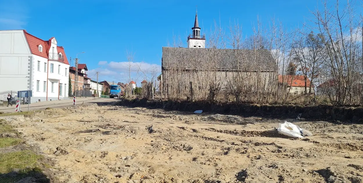 Around 450 skeletons have been found.