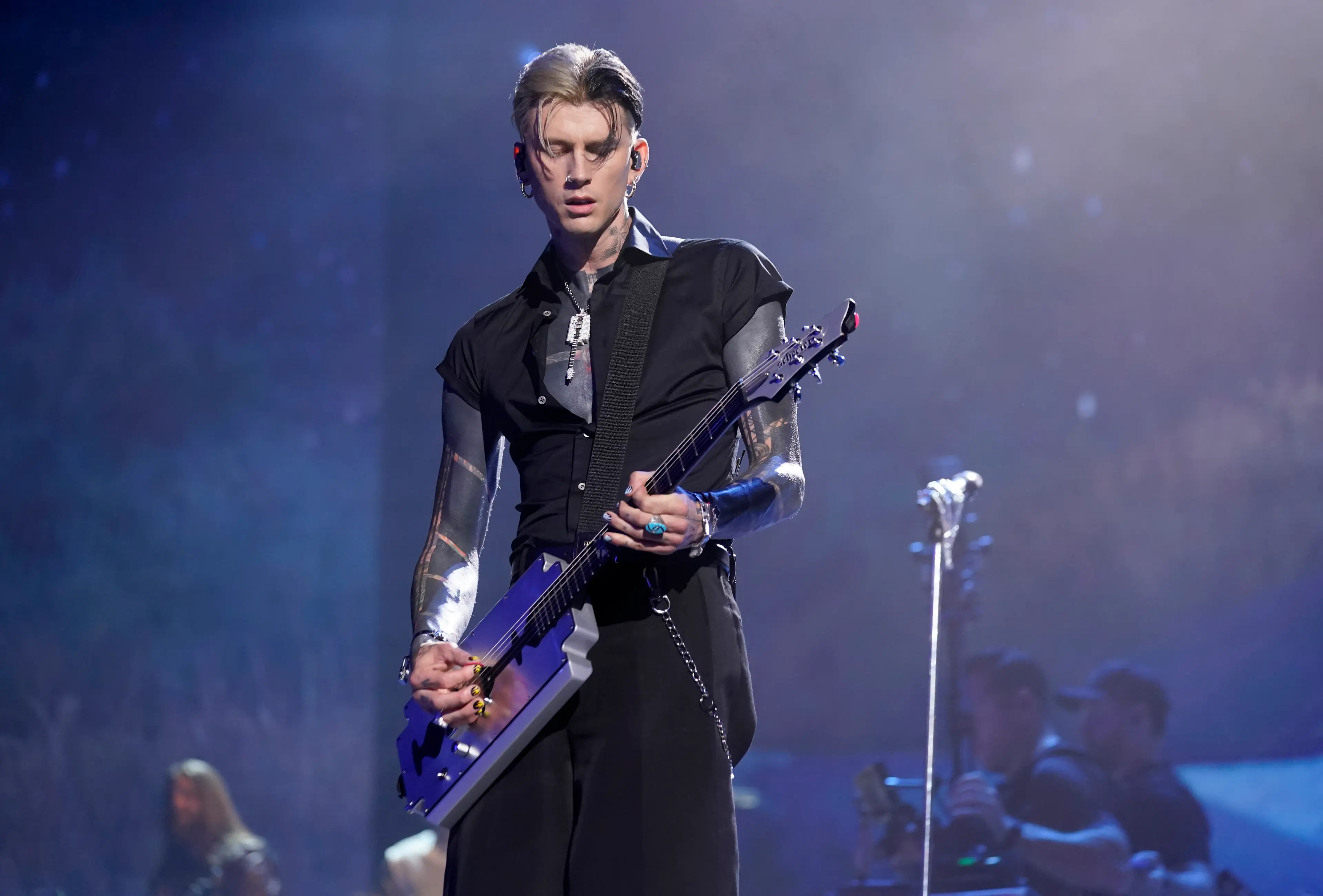 Machine Gun Kelly has a blackout tattoo (Ralph Bavaro/NBC/NBCU Photo Bank via Getty Images)