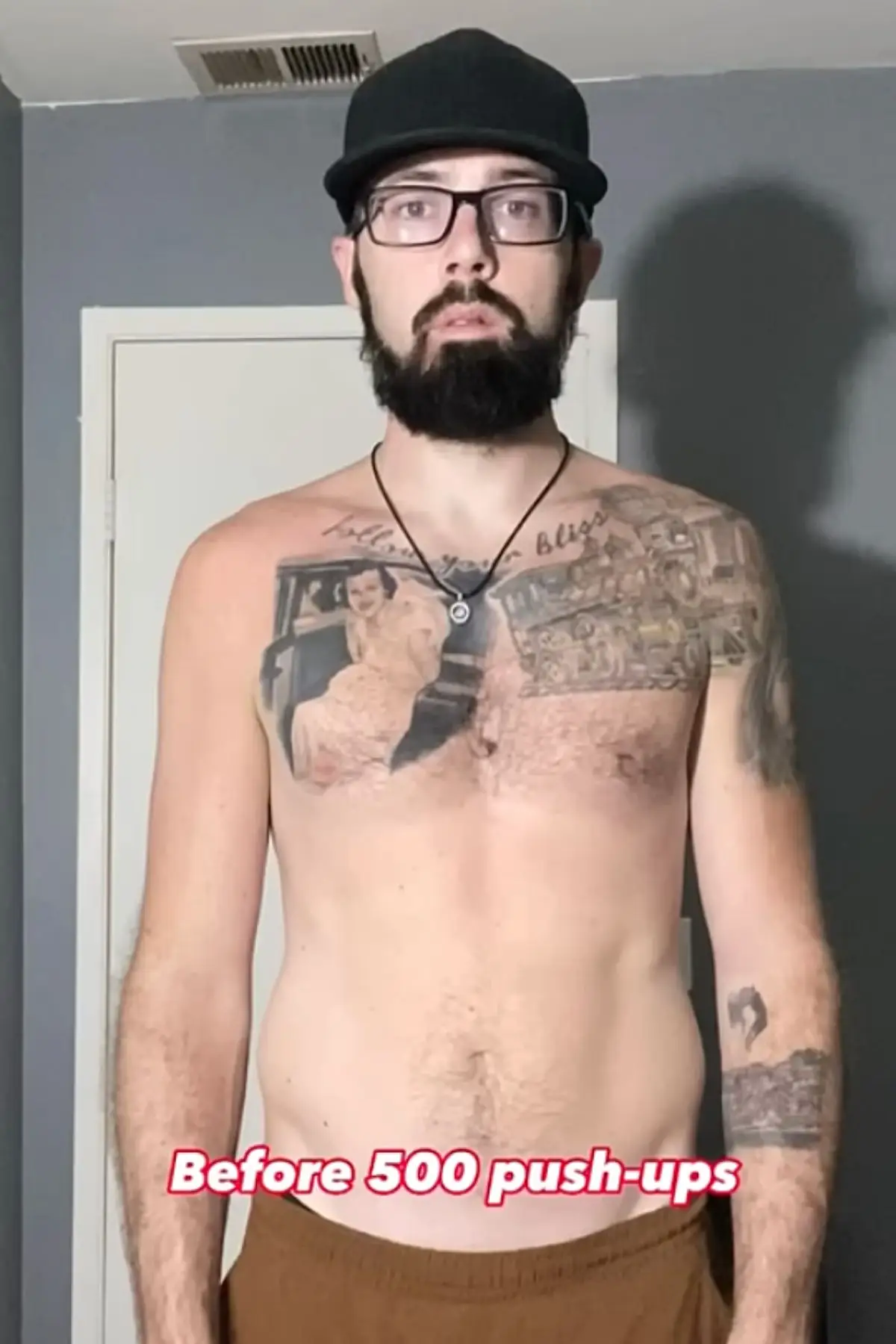 A YouTuber showed pictures before and after a 500 push-up challenge (YouTube/JacksonHunter91)