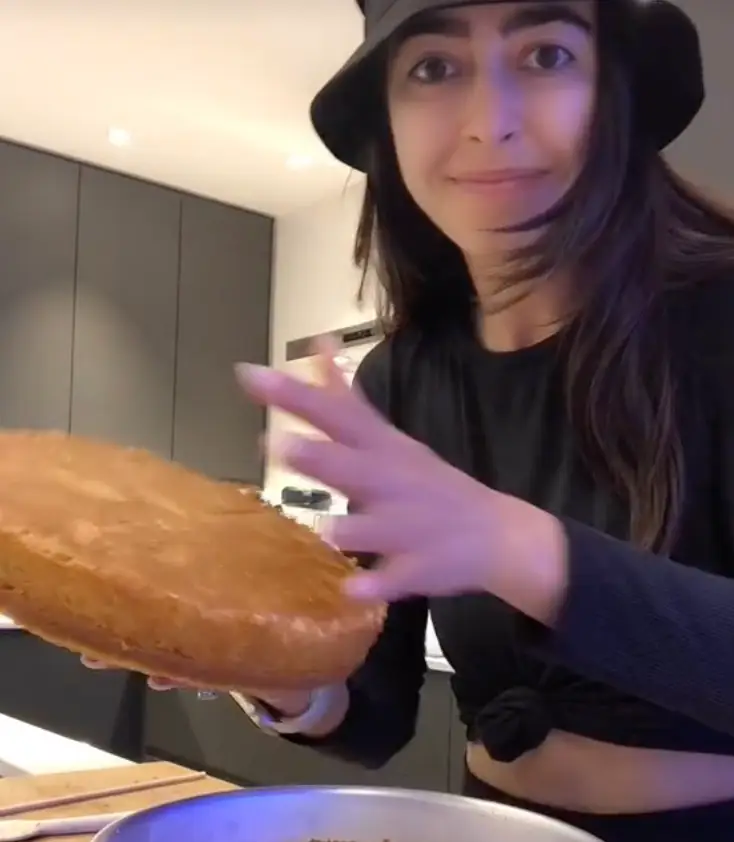 Laura has described herself as a 'DIY queen'. (TikTok/@darlinggoose)