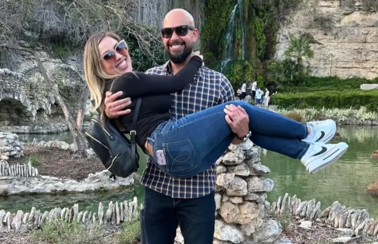 Jorge Guillen and Lizzette Zambrano have been named as the couple. (GoFundMe)