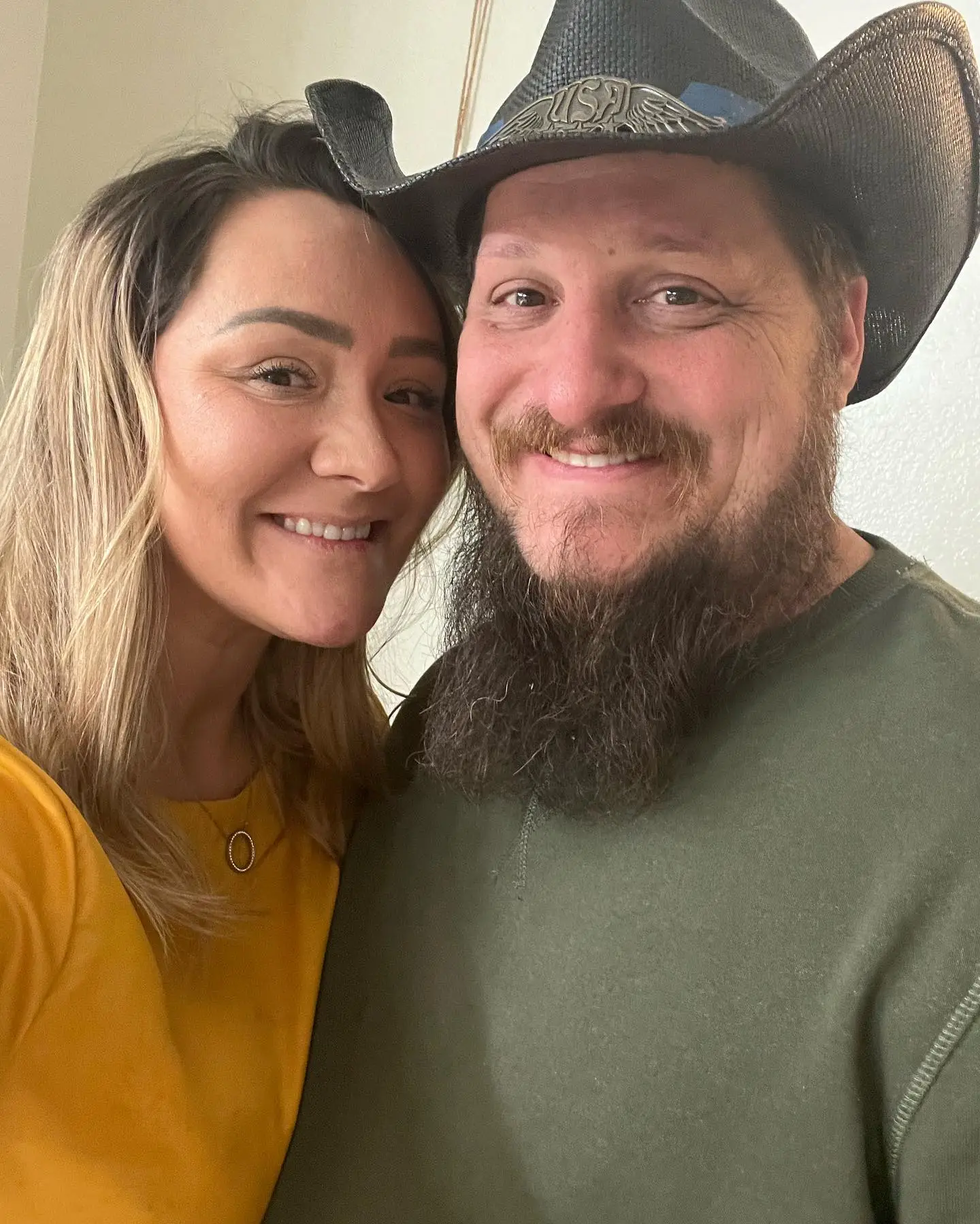 Both Billy and Natalie fell unwell after eating oysters. (justbillyleblanc/Instagram)