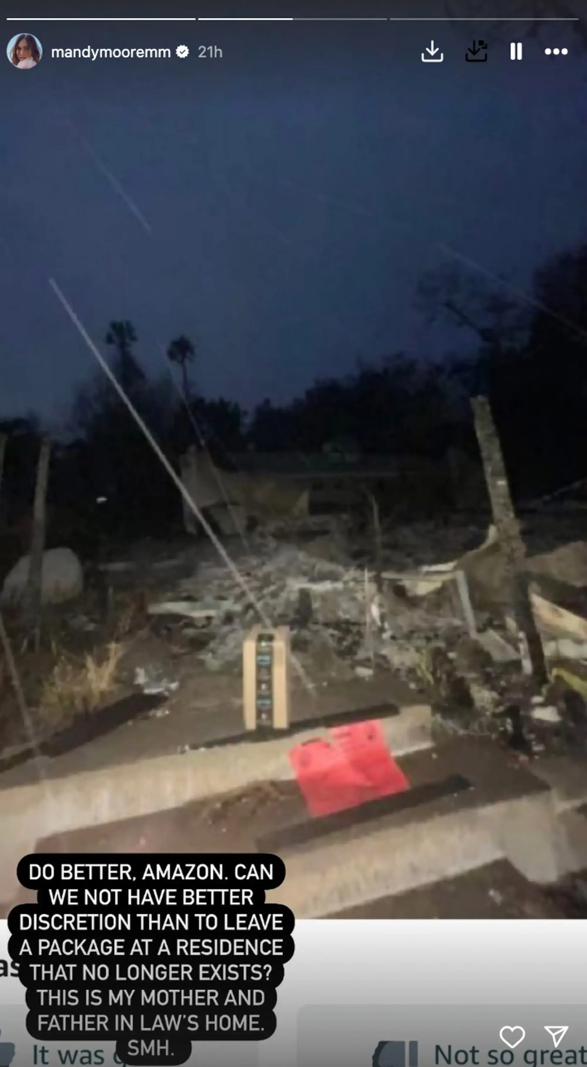 Moore has called on Amazon to 'do better' (Instagram/ @mandymooremm) 