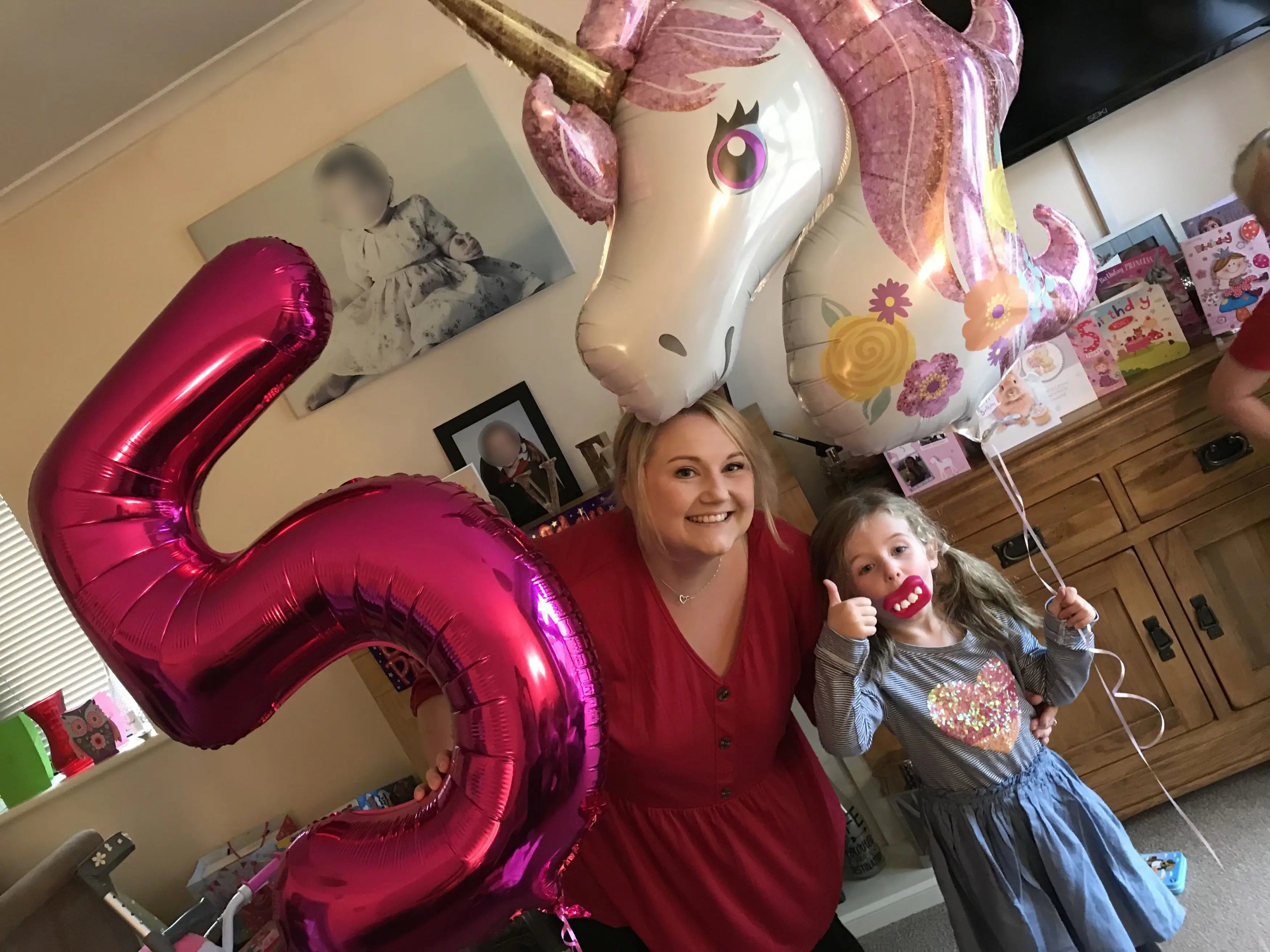 Jade noticed the symptom on a night out (Kennedy)