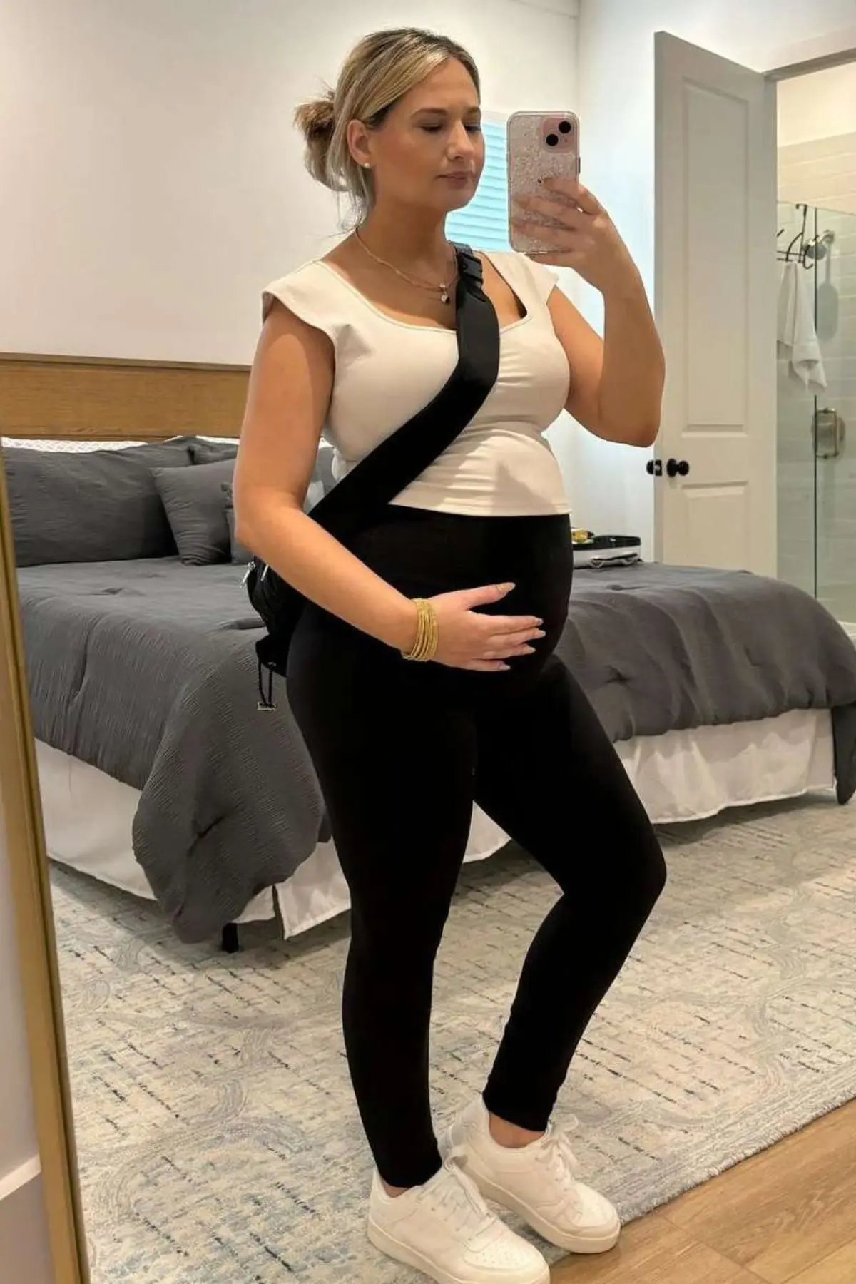 The ex-inmate's child is due in January (Instagram/gypsyrose.ig)