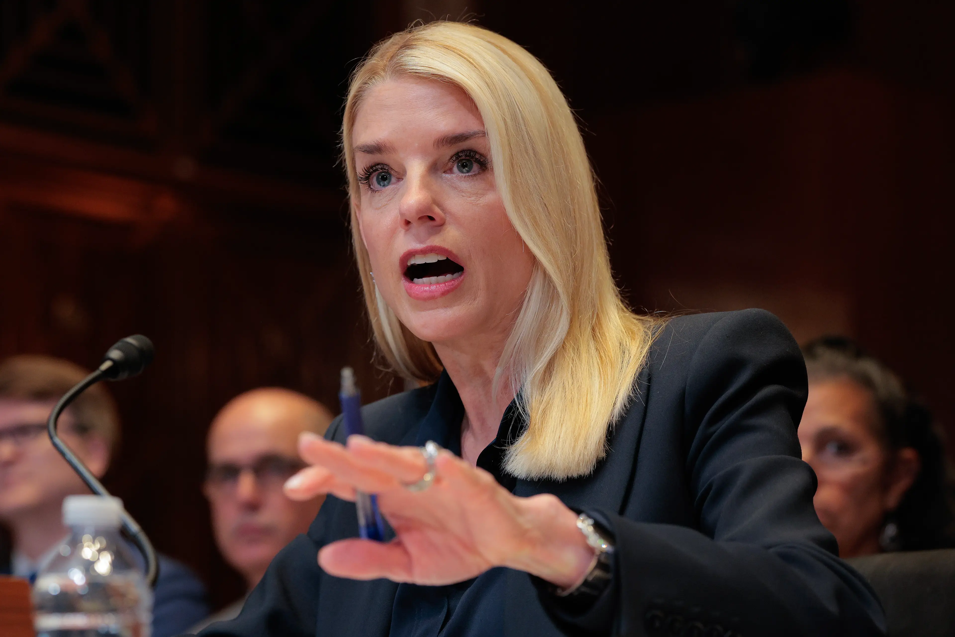 Pam Bondi has struggled to convince people online with her explanation for the missing minute (Chip Somodevilla/Getty Images)