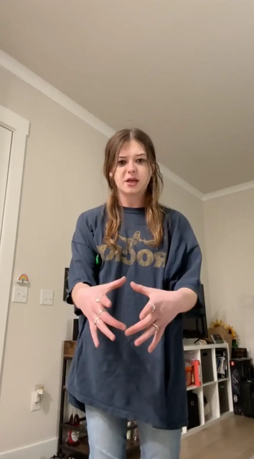 'The bowl is, like, this big'.