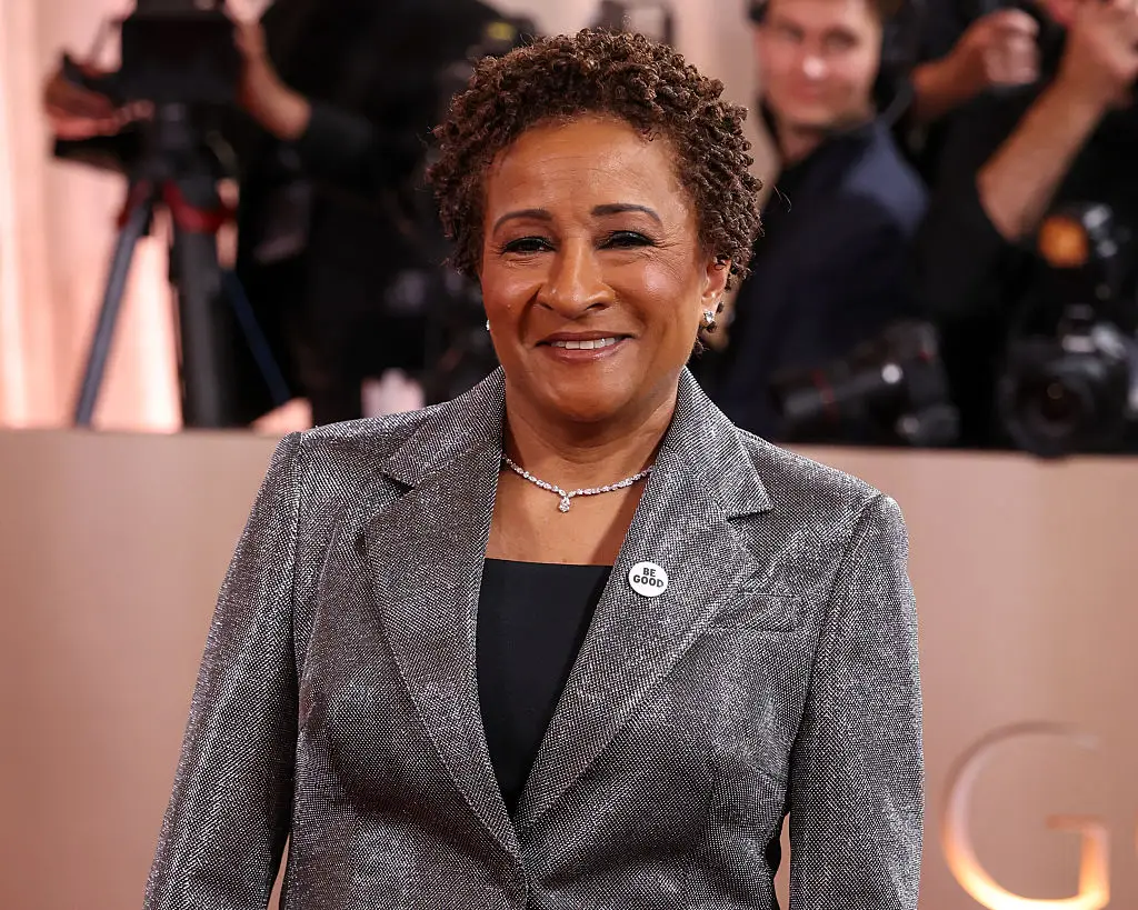 Wanda Sykes also had one of the badges (JC Olivera/2026GG/Penske Media via Getty Images)