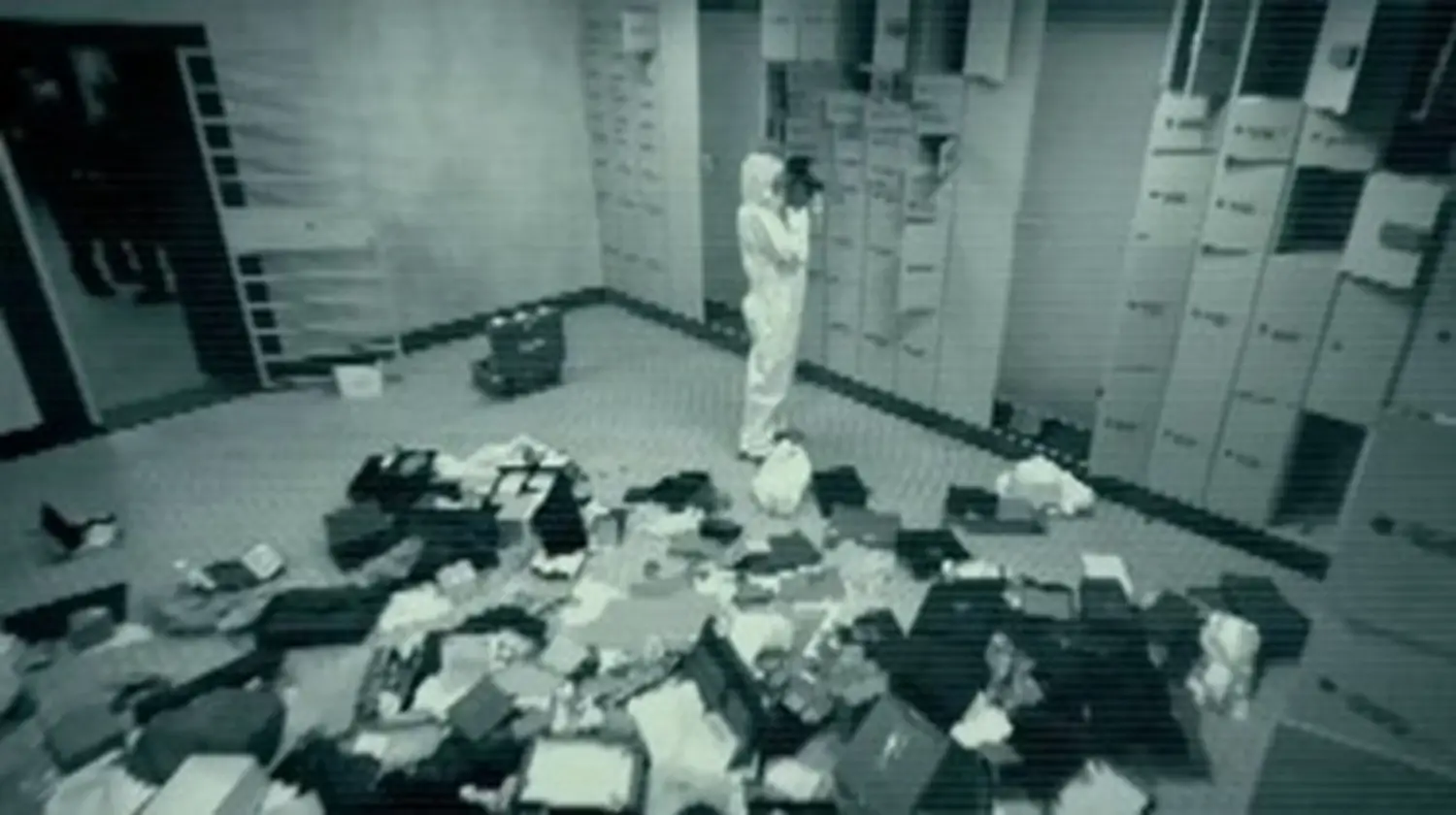 Detectives were stunned by how thieves managed to crack the 'impenetrable' vault (Netflix)