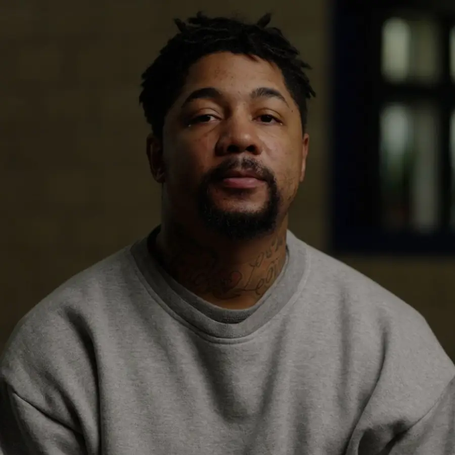 26-year-old Aaron Johnson detailed just how easily he was able to go on a yearlong smartphone stealing spree. (The Wall Street Journal)