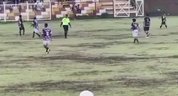 The match was called off when the weather turned stormy (NDA Deportiva Huancavelica)