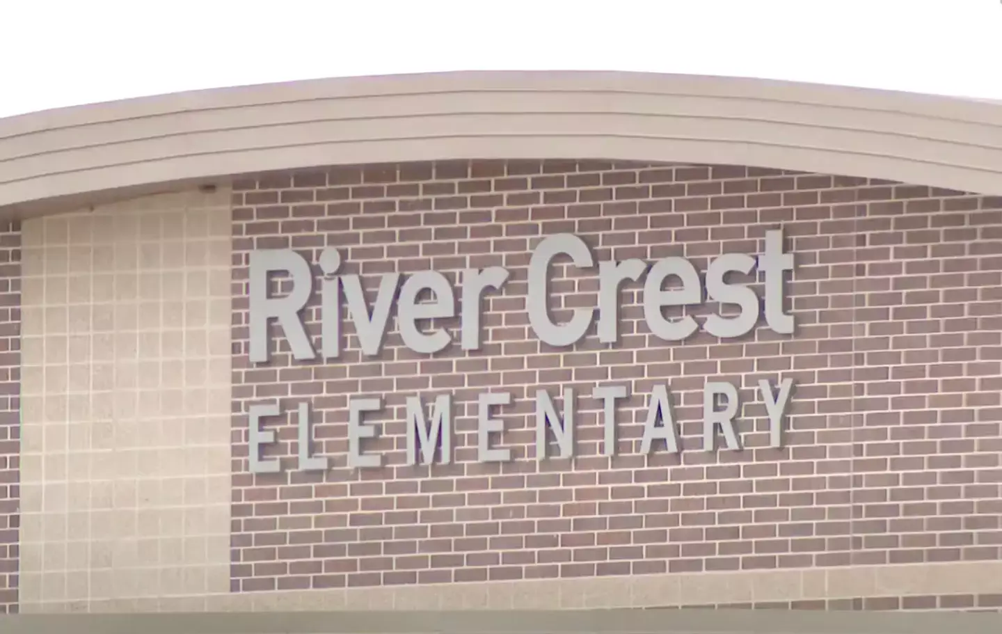 The teacher and student were at River Crest Elementary School in Hudson. (WCCO-CBS Minnesota)