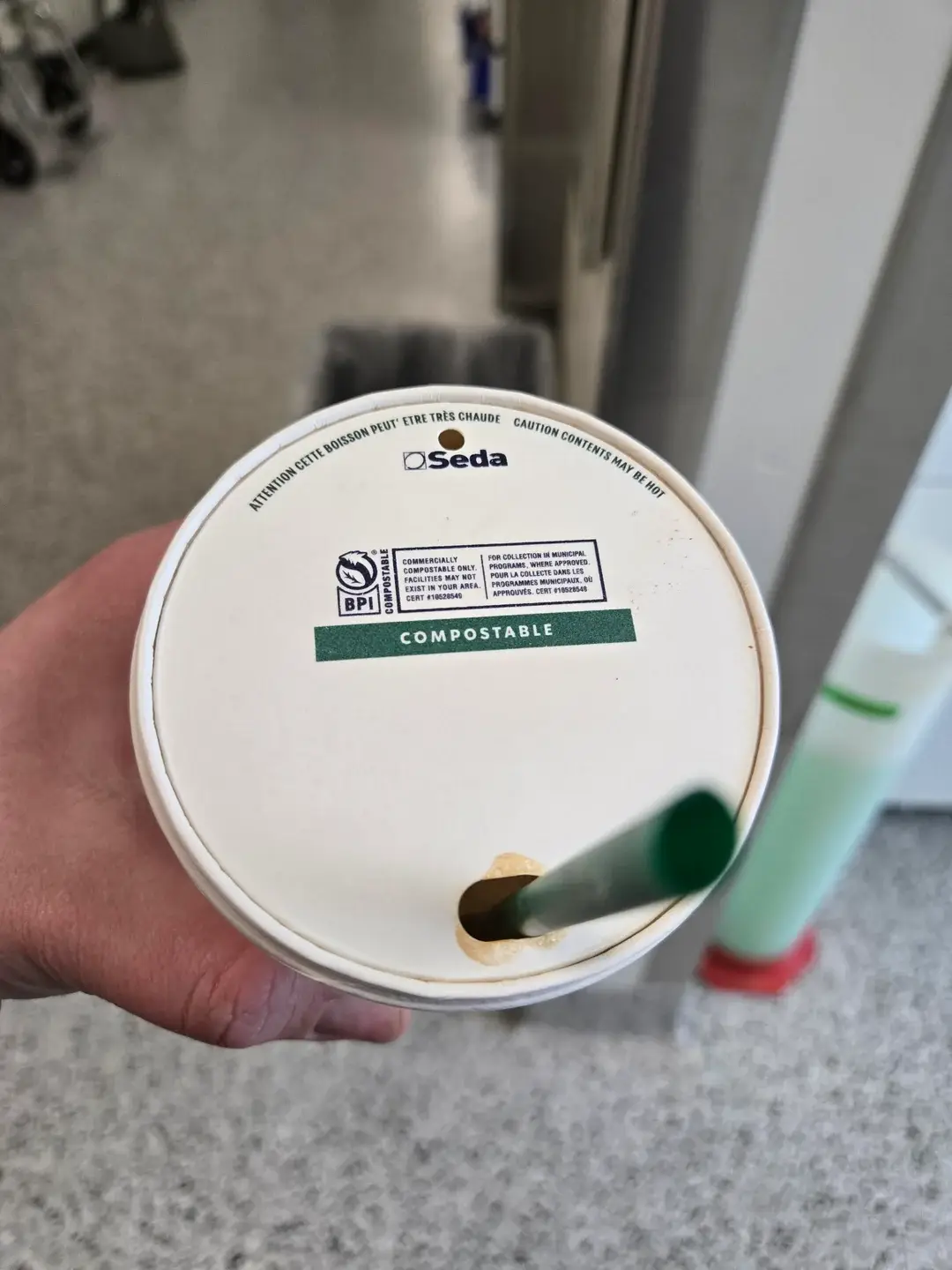 Some claim liquid spills out of the new lids (Reddit/r/starbucks/lowbackpain_)