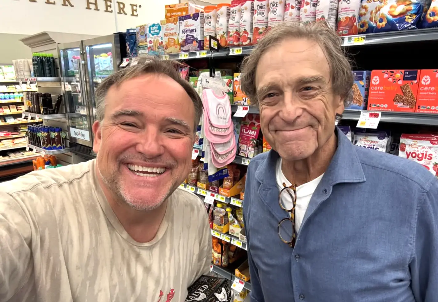 David DeLuise shared a photo with John Goodman (David DeLuise/Instagram)